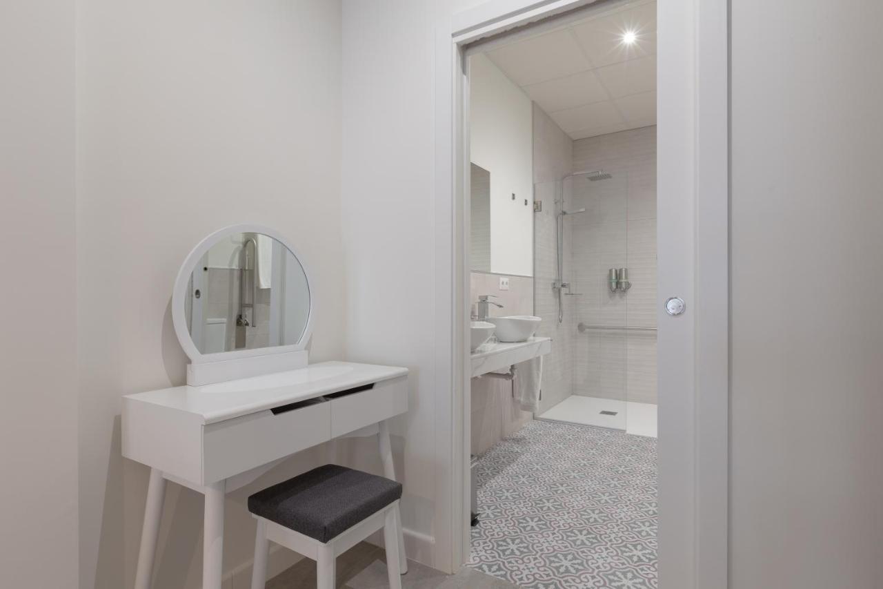 Junior Suite,1358071109:JPEG