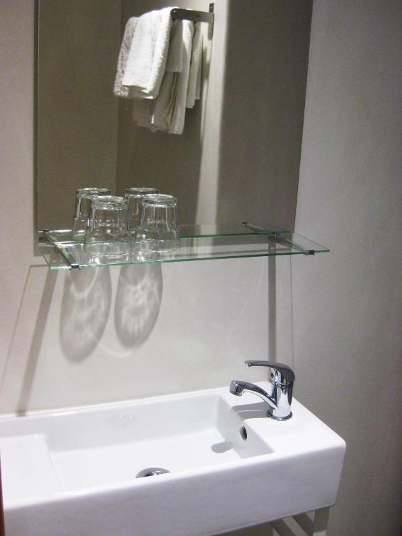 Single Room,1611098781:JPEG